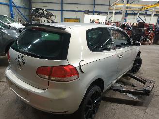 Volkswagen Golf Golf VI (5K1) Hatchback 1.6 TDI 16V (CAYC) [77kW]  (02-2009/11-2012) picture 3