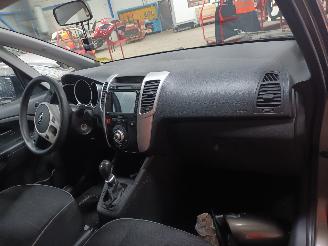 Kia Venga Venga MPV 1.4 CVVT 16V (G4FA) [66kW]  (02-2010/03-2019) picture 5
