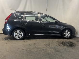 Hyundai I-30 i30 Crosswagon (WWH) Combi 1.4 CVVT 16V (G4FA) [80kW]  (11-2009/06-201=
2) picture 7