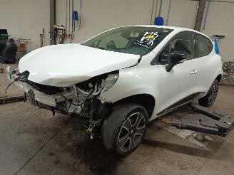 Démontage voiture Renault Clio Clio IV (5R) Hatchback 5-drs 0.9 Energy TCE 90 12V (H4B-400(H4B-A4)) [=
66kW]  (11-2012/08-2021) 2014/1