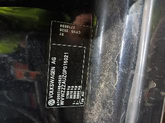 Volkswagen Golf Golf VII (AUA) Hatchback 1.2 TSI 16V (CYVB) [81kW]  (04-2014/03-2020) picture 6