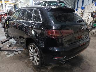 Audi A3 A3 Sportback (8VA/8VF) Hatchback 5-drs 2.0 TDI 16V (CRLB) [110kW]  (09=
-2012/10-2020) picture 4