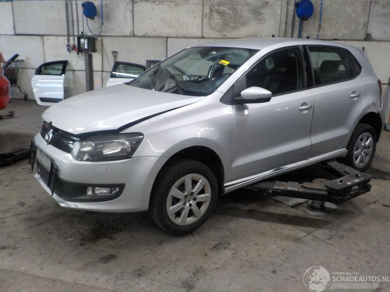 Volkswagen Polo Polo (6R) Hatchback 1.2 TDI 12V BlueMotion (CFWA) [55kW]  (10-2009/05-=
2014)