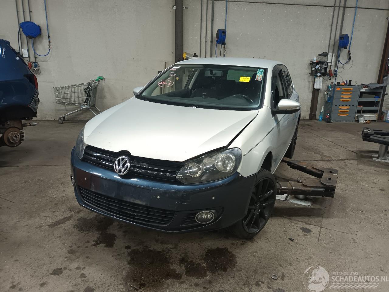 Volkswagen Golf Golf VI (5K1) Hatchback 1.6 TDI 16V (CAYC) [77kW]  (02-2009/11-2012)
