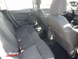 Peugeot 208 1.2 Puretech Bluelion Airco 5drs picture 16