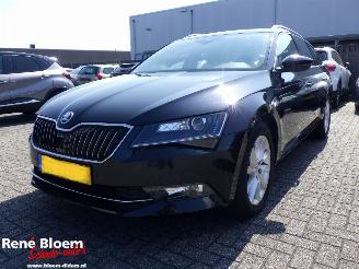 damaged passenger cars Skoda Superb 1.8 TSI Style  Business 179pk DSG 2018/7