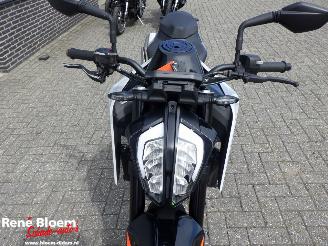 KTM 790 Duke L picture 15