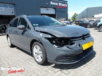 Volkswagen Golf 1.5 e-TSI Life Business picture 2