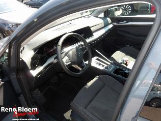 Volkswagen Golf 1.5 e-TSI Life Business picture 15