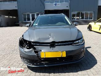 Volkswagen Golf 1.5 e-TSI Life Business picture 3