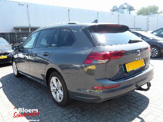 Volkswagen Golf 1.5 e-TSI Life Business picture 5