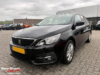 Unfallwagen Peugeot 308 1.2 Puretech Executive 2019/1