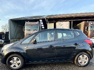 Damaged car Kia Venga 1.4 CVVT 90pk X-Pect - 77dkm - airco - stoelverw - lichtsensor - pdc - esp - usb - aux - cv op afstandbed 2011/7