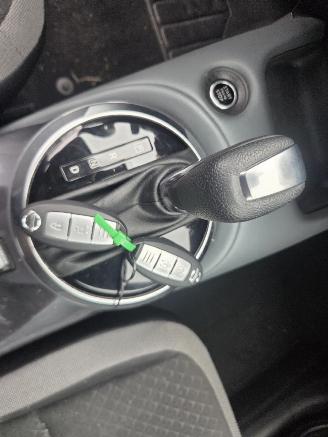 Nissan Juke AUTOMAAT / TWO TONE picture 18