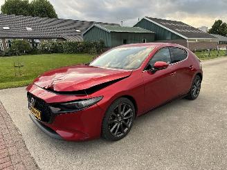 Vaurioauto  passenger cars Mazda 3 2.0 SkyActiv-G Luxery | RHD | HUD | CAMERA | ACC 2019/5