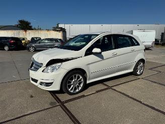 Schadeauto Mercedes B-klasse 160 2010/5