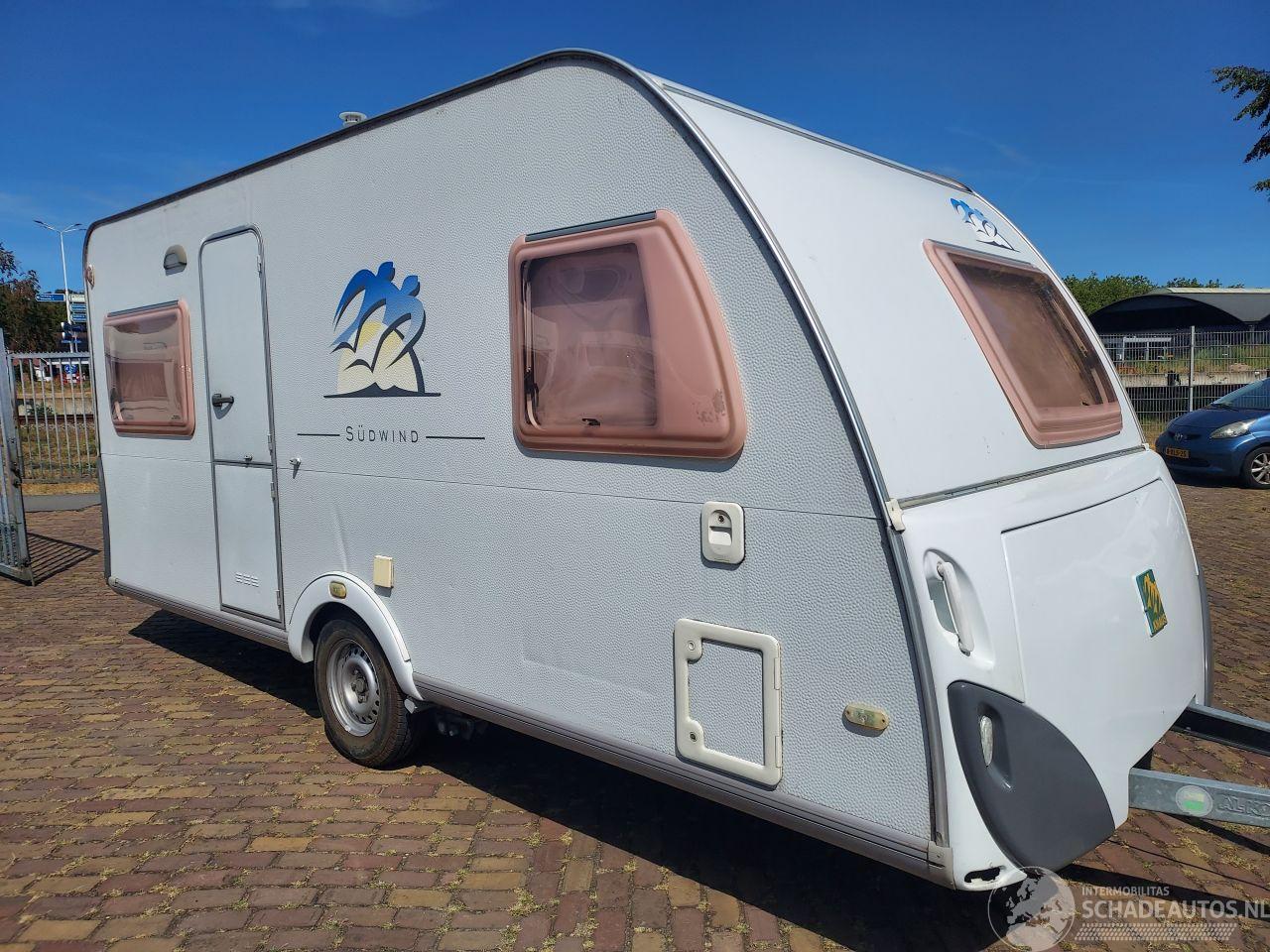 Knaus  Sudwind 450 FU + Mover