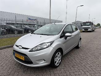 krockskadad bil auto Ford Fiesta 1.25 60kw AIRCO 2010/1