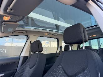 Peugeot 308 1.6 VTi Panorama Clima PDC picture 9