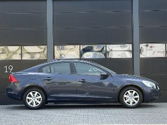 Volvo S-60 1.6 D2 Summum Leer PDC Clima picture 3