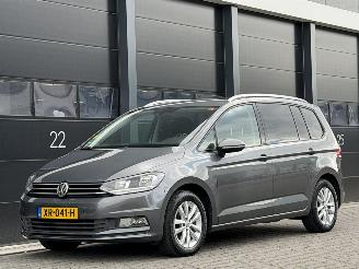 occasion passenger cars Volkswagen Touran 1.6 TDI Navi Camera * 7-PERS * Euro-6 2016/11