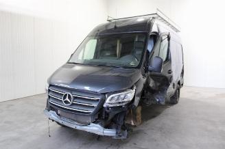 Mercedes Sprinter  picture 1