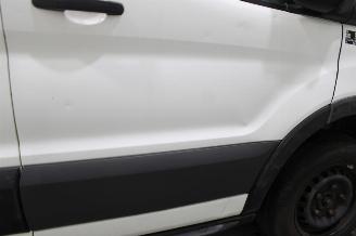 Ford Transit  picture 13