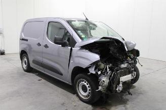 Coche siniestrado Peugeot Partner  2020/8