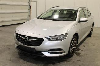 Coche siniestrado Opel Insignia  2019/8