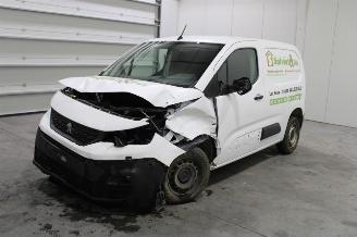 damaged passenger cars Peugeot Partner  2019/12