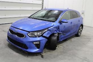 Coche siniestrado Kia Cee d cee'd 2019/1