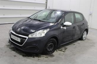 Coche siniestrado Peugeot 208  