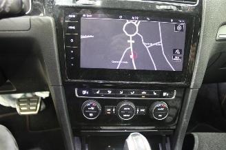 Volkswagen Golf  picture 14