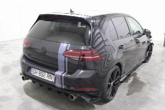 Volkswagen Golf  picture 3