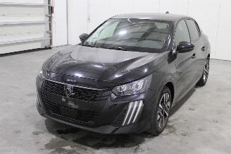krockskadad bil auto Peugeot 208  2025/3