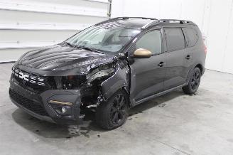 krockskadad bil auto Dacia Jogger  2025/1
