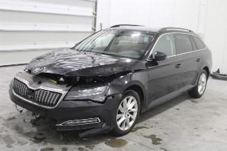 skadebil auto Skoda Superb  2020/12