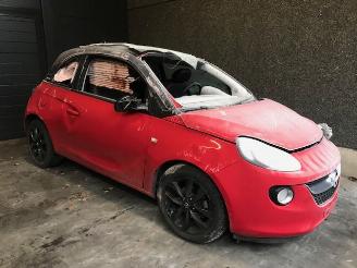Vrakbiler auto Opel Adam Hatchback 3-drs 2012 / 2019 1.2 16V Hatchback  Benzine 1.229cc 51kW (69pk) FWD 2015/1