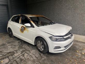krockskadad bil auto Volkswagen Polo 1000cc - 70kw - benzine - euro6dt 2019/6