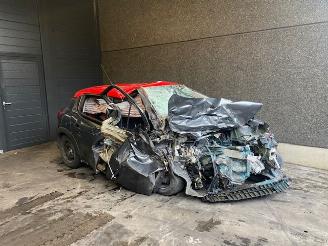Vrakbiler auto Citroën C3 1.2 Vti 12V PureTech Hatchback  Benzine 1.199cc 60kW (82pk) FWD 2016-07 (SXHMZ; SWHMZ) EB2F; HMZ 2017/6