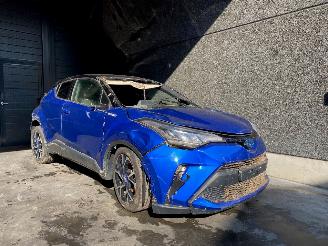 disassembly passenger cars Toyota C-HR SUV 2016 1.8 16V Hybrid SUV  Elektrisch Benzine 1.798cc 72kW FWD 2019/11