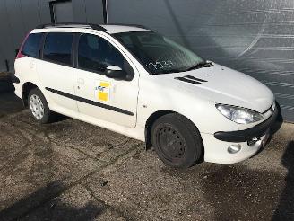 Purkuautot passenger cars Peugeot 206 SW (2E/K) Combi 2002 / 2007 1.4 HDi Combi/o  Diesel 1.399cc 50kW (68pk) FWD 2006/5
