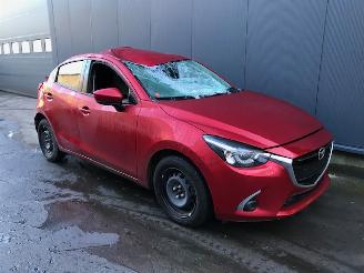 skadebil auto Mazda 2 (DJ/DL) Hatchback 2017 1.5 SkyActiv-G 90 Hatchback  Benzine 1.496cc 66kW (90pk) FWD 2014-08/2017-11 2017/10