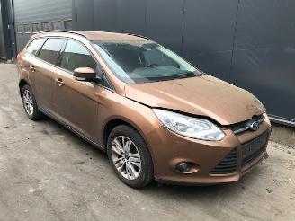 Uttjänta bilar auto Ford Focus III Wagon Combi 2010 / 2018 2014/9