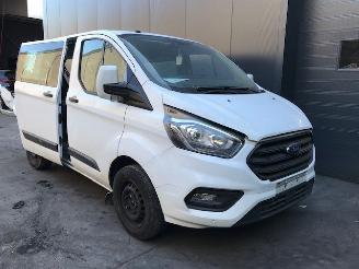 disassembly passenger cars Ford Custom Transit Custom Van 2019 2.0 TDCi 16V Eco Blue 105 Bestel  Diesel 1.995cc 77kW (105pk) FWD 2019/6