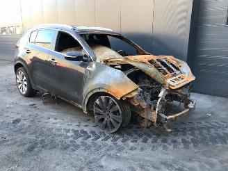 Coche siniestrado Kia Sportage (QL) Terreinwagen 2017 1.7 CRDi 115 16V 4x2 Jeep/SUV  Diesel 1.685cc 85kW 2017/6