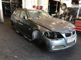 Uttjänta bilar auto BMW 3-serie Touring (E91) Combi 2004 / 2012 318i 16V Combi/o  Benzine 1.995cc 105kW (143pk) RWD 2010/1