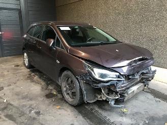 Dezmembrări autoturisme Opel Astra K Sports Tourer Combi 2017 1.6 CDTI 110 16V Combi/o  Diesel 1.598cc 81kW 2017/5