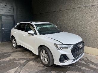 Vrakbiler auto Audi Q3  2021/5