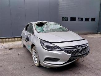 Vrakbiler auto Opel Astra  2019/4